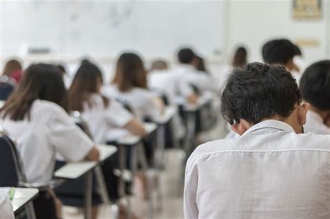 © ilham pratama putra asesmen nasional sebelumnya dijadwalkan berlangsung maret, ditunda sampai september 2021. Waspada! Salah Kaprah Asesmen Nasional; (Bisa Tercabik ...