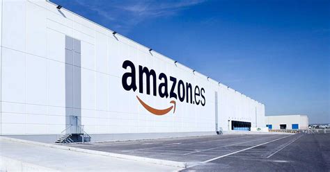 Follow @amazonnews for the latest news from amazon. Amazon estudia abrir 25 almacenes en España; en 2017 ya ...