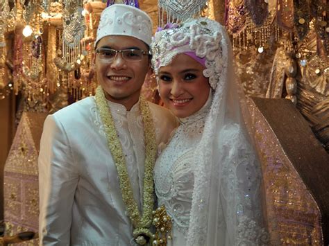 Wedding Dress Gallery Marhanda Dan Ben Kasyafani Dalam Foto Pernikahan