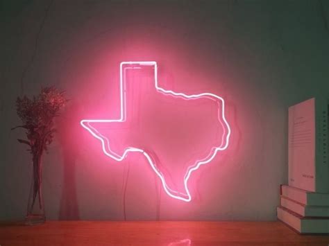 Hang it over your tv or neon signs for bedroom are a great way to create your own tranquil place. Pin by Emmy on NEON (With images) | Neon sign bedroom ...