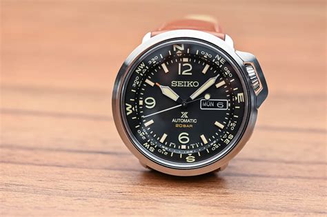 Hands-on - Seiko Prospex Automatic Field Compass SRPD31K1 - WATCHLOUNGE