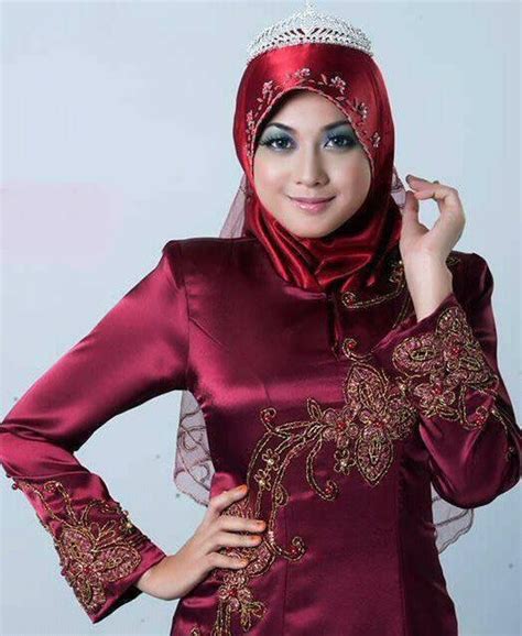 Depan dan belakang halus dengan tekstur garis. Malaysian Bridal Satin Fashion 770 | Malaysian Baju Kurung