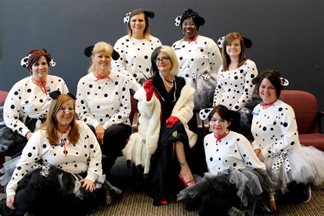 101 dalmations cruella deville group costume halloween costumes for work dalmatian costume
