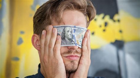 How Your Brain Tricks You Into Spending More Money Gobankingrates