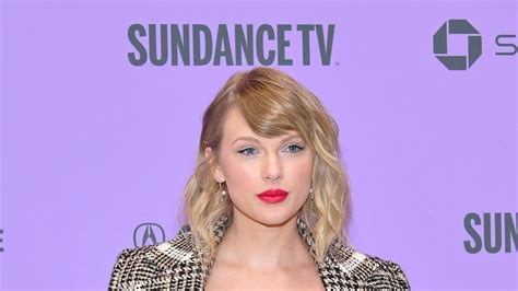 Taylor Swift Criticizes Sexist Joke On Netflixs Ginny And Georgia