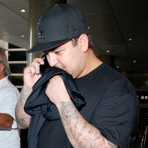 rob kardashian is fat now tells off haters in pics e online ca