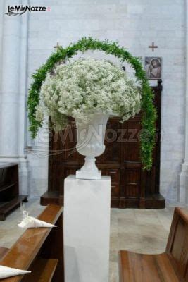 I fiori bianchi simboleggiano da sempre la purezza: Foto 1 - Addobbi floreali chiesa e cerimonia - Fiori ...