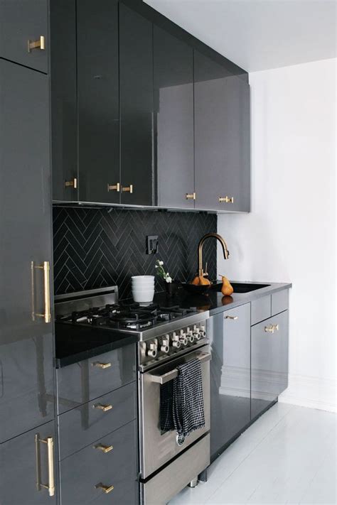 Unfortunately, engineered cupboards that aren't solid wood aren't as easy to paint. These Are Our Favorite Kitchen Cabinet Paint Colors ...