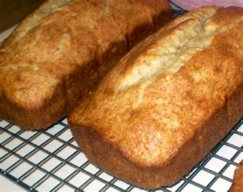 This banana bread has been the most popular recipe on simply recipes for over 10 years. Cake Mix Banana Bread Recipe - Food.com