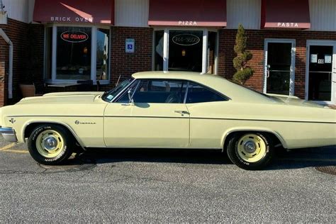 1966 Chevrolet Impala 2 Barn Finds