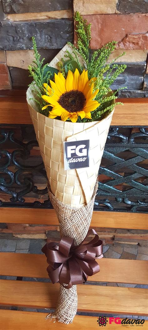 متجر هاء سابقاً (huda.1des@) ننشر السعادة و الحُب للطلب دايركت. 1-stem Sunflower Bouquet Flowers Gifts Delivery 0998 579 ...