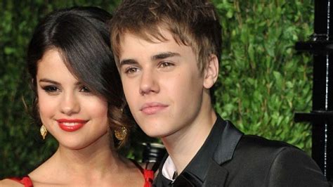 Video Justin Bieber Und Selena Gomez Knutschen Promiflashde