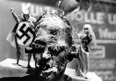 Film allemagne zéro partie 1. Hitler, un film d'Allemagne de Hans Jürgen Syberberg ...