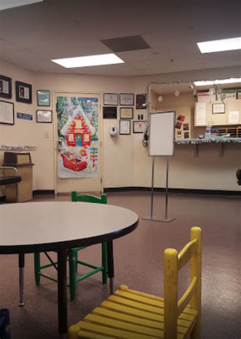 We take pride in our commitment to excellence and want you to be confident in the level of care we will give you when you. Bakersfield Family Medical Center Urgent Care - Book ...