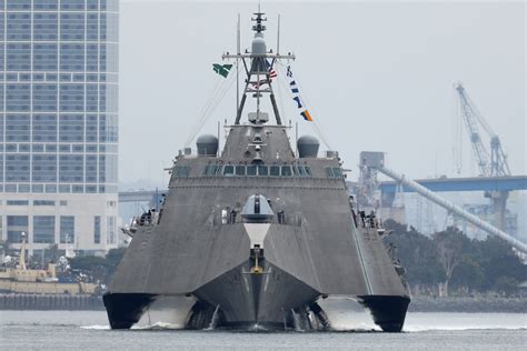 Why Does the U.S. Navy Hate its Littoral Combat Ships ...