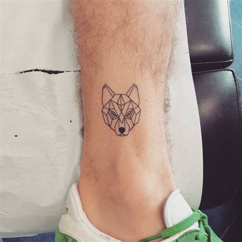 Tatuagem De Lobo Em Realismo Tatuagem Estilo De Tatuagem Tatuagem De