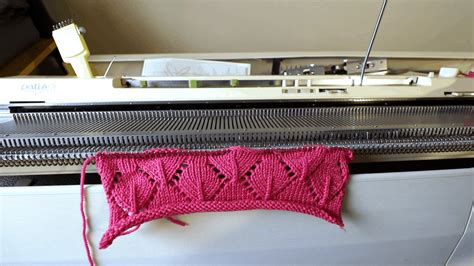 how to knit a lace pattern with a punchcard on a brother standard gauge knitting machine