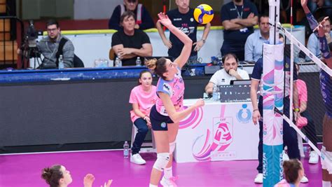 Pallavolo A F Elena Perinelli Abbiamo Battuto Bene E Siamo Stati