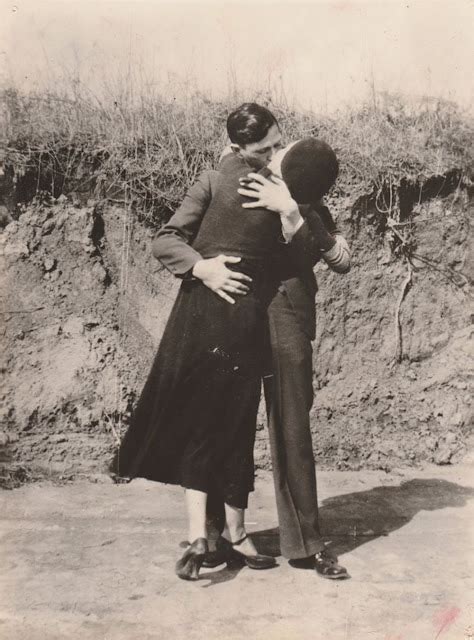 Rare Photographs Of Bonnie And Clyde Show Them At The End Of Their
