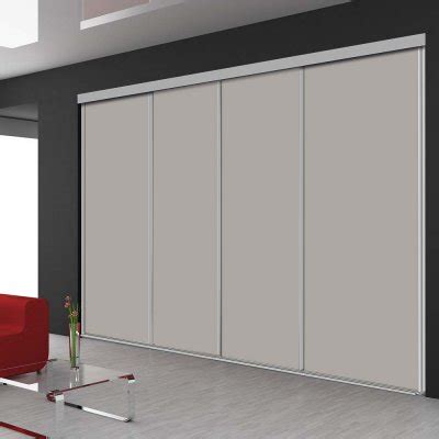 Les portes coulissantes pour armoire ont un certain nombre d'avantages par rapport aux portes montées sur charnières : Porte de placard coulissant en 4 vantaux avec 6 teintes blanc