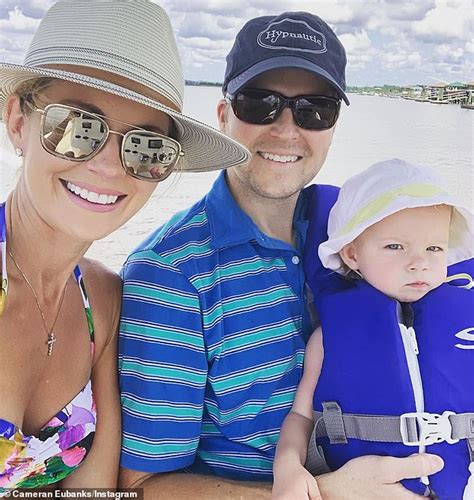 Southern Charm S Cameran Eubanks Shows Off Her Bikini Bod In A Sweet Snap With Her Daughter