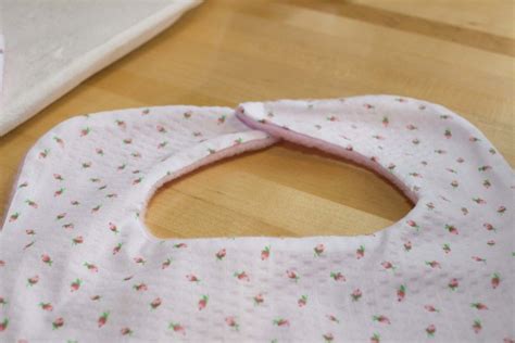 Make These Easy Sew Reversible Baby Bibs With Free Pattern