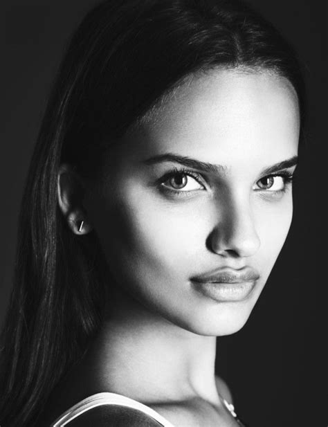 Blow Models Taynara Resende Luz Natural Becoming A Model Model Face