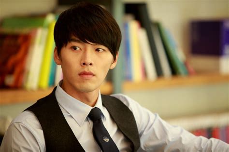 He made his acting debut in the 2003 korean tv series 'bodyguard.' he had his first starring role in the show 'nonstop 4' in 2000. Nay's Random Talk: Review Drama: Secret Garden - Hyun Bin ...