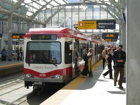 Many lrt stations have transit centres attached to them to make it easier for citizens to transfer from a bus onto the train or vice versa. Archivo:Calgary LRT-3.JPG - Wikipedia, la enciclopedia libre