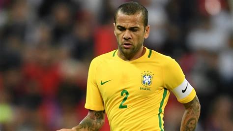 Sportmob Dani Alves To Replace Neymar As Brazil Captain At Copa America
