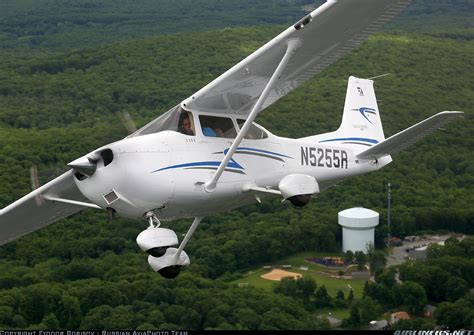 Cessna 172s Skyhawk Sp Untitled Aviation Photo 2289906