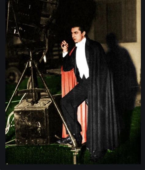 Bela Lugosi On The Set Of Dracula 1931 Roldschoolcool