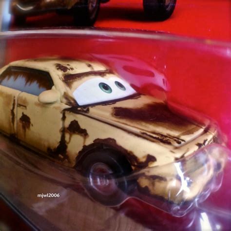 Disney Pixar Cars Donna Pits Diecast Rust Eze Theme 2 12 Rusty Junker Pitts 2016 887961238877 Ebay