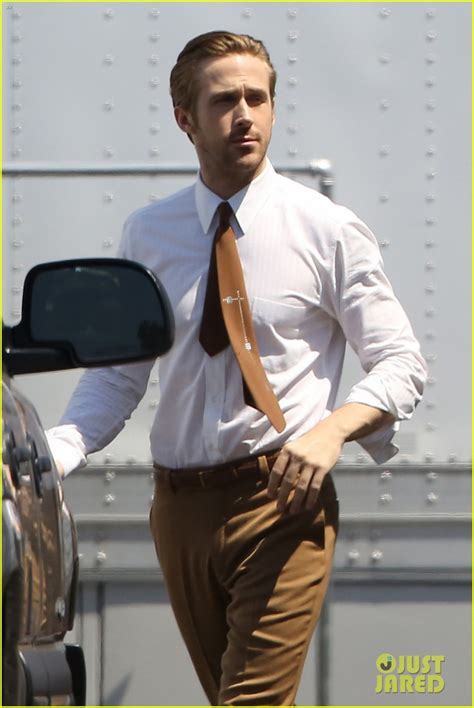 Ryan Gosling Suits Up For La La Land Filming In Pasadena Photo 3455913 Ryan Gosling