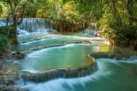 kuang-si-waterfall,-luang-phrabang,-laos-2048×1365-wallpaperable