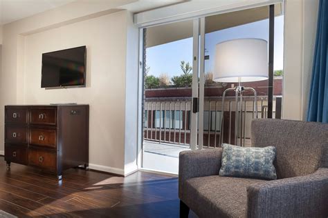 Enjoy the pool, private rooms, full breakfast & southern charm. Hotel Rooms in Savannah GA | Suites | The DeSotol