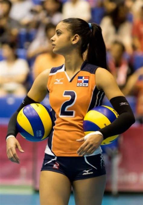 Hot Volleyball Player Winifer Fernandez Is The Newest Internet