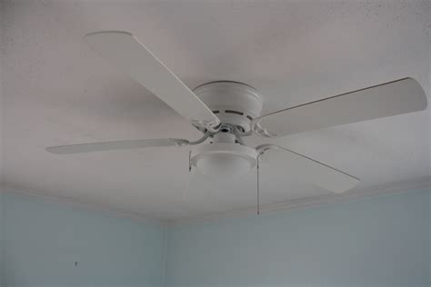 tips  choosing bedroom ceiling fans warisan lighting