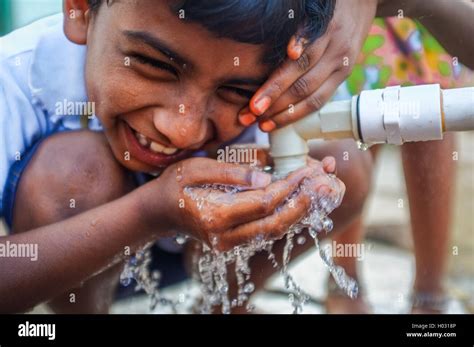 Girlwater Hi Res Stock Photography And Images Alamy