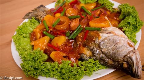 Resep ikan kukus pedas ala thailand (ปลา กะพง นึ่ง มะนาว) pla kapong neung manao (ปลา ก steam ikan bawal saos thailand ini recomended banget untuk kalian coba, cara masaknya simple, rasanya. Resepi Ikan Siakap Tiga Rasa Ala Thai - Resep Bunda Erita