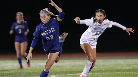 Princeton Day Girls Soccer Shocks No 8 Mount St Dominic Wins 1st Non Public A Title