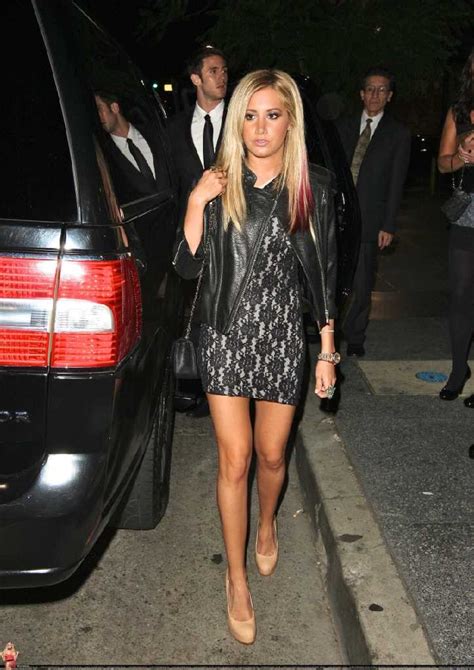 Ashley Tisdale S Upskirt Moment At Lexington Social House Hollywood Jessica Alba Hot Picture