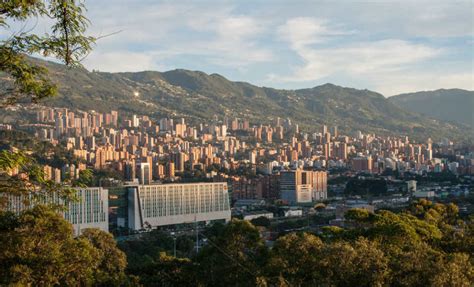 Have you had the chance to check out one of medellin's coolest new areas, along via provenza? Medellín: a cidade mais inovadora do mundo | Endeavor Brasil