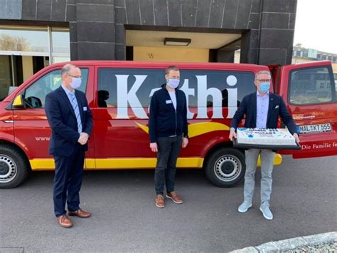 Finden wir es in unserer heutigen twin telepathy cage challenge heraus! Kathi-Kuchen für Dölauer Krankenhaus-Mitarbeiter - Du bist ...