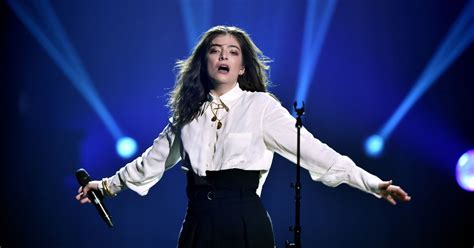 lorde hinted at her new album while urging fans to vote teen vogue