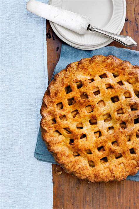 Make sure edges are sealed together. 30 Best Apple Pie Recipes - Homemade Apple Pies to Make