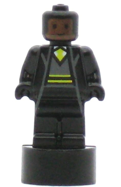 Lego Harry Potter Minifigure Hufflepuff Student Statuette Trophy