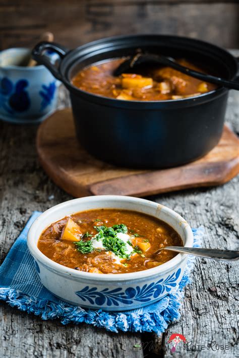 Vegetarisches Kartoffel- Gulasch mit Sauerkraut echt einfach