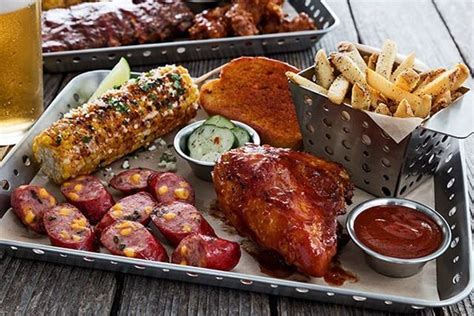 Our group of nine (5 kids, 4 adults) showed up at chili's about 7ish ready to eat. Chili's Smokehouse Combo meal - roasted street corn, Smoked bone-in barbecue chicken breast ...