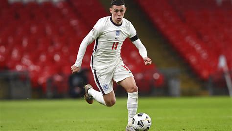 6 581 просмотр 6,5 тыс. Phil Foden, sporting new blond hairstyle, hopes to ...